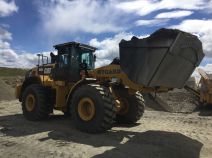 CAT966M